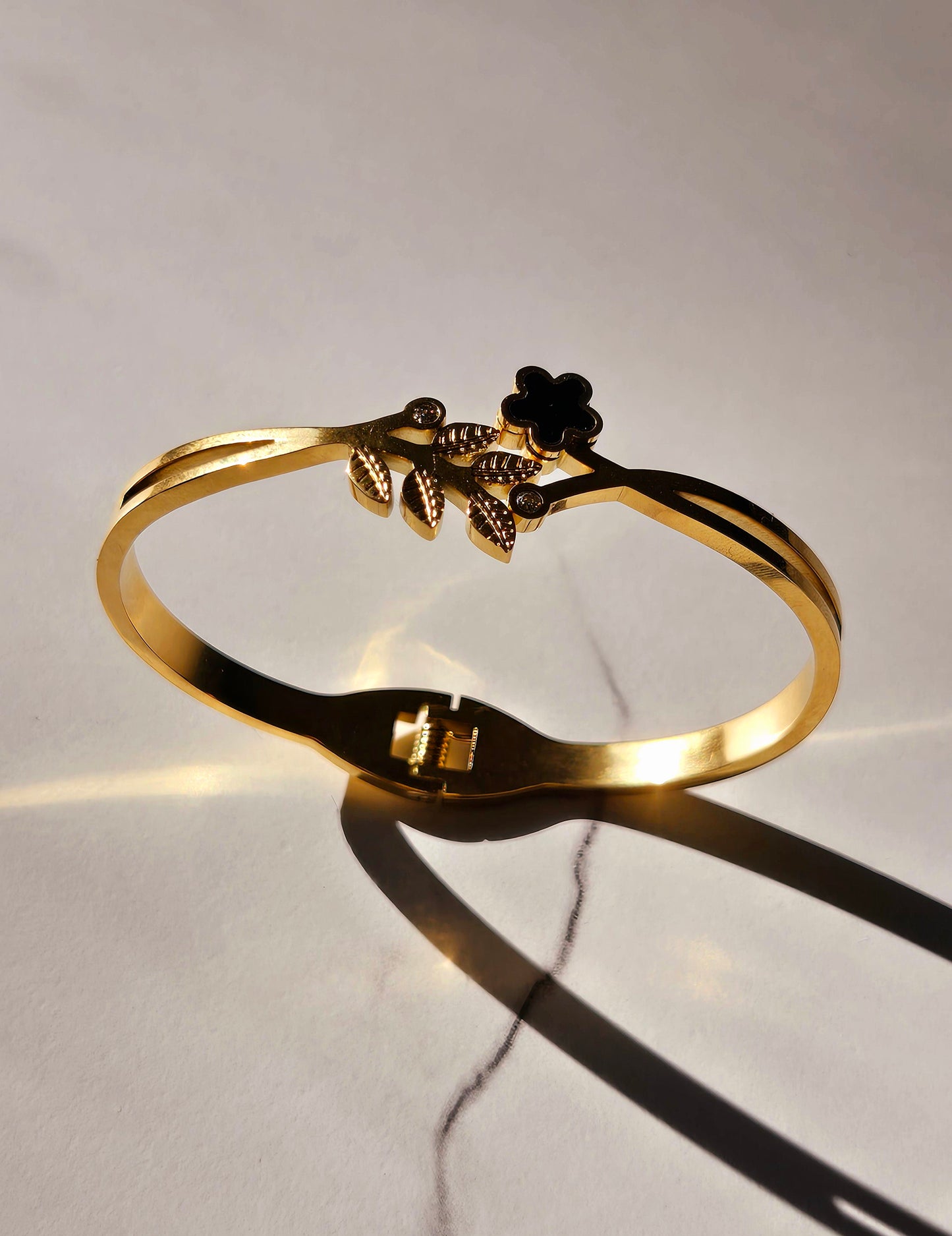 Golden Clover Leaf Bangle