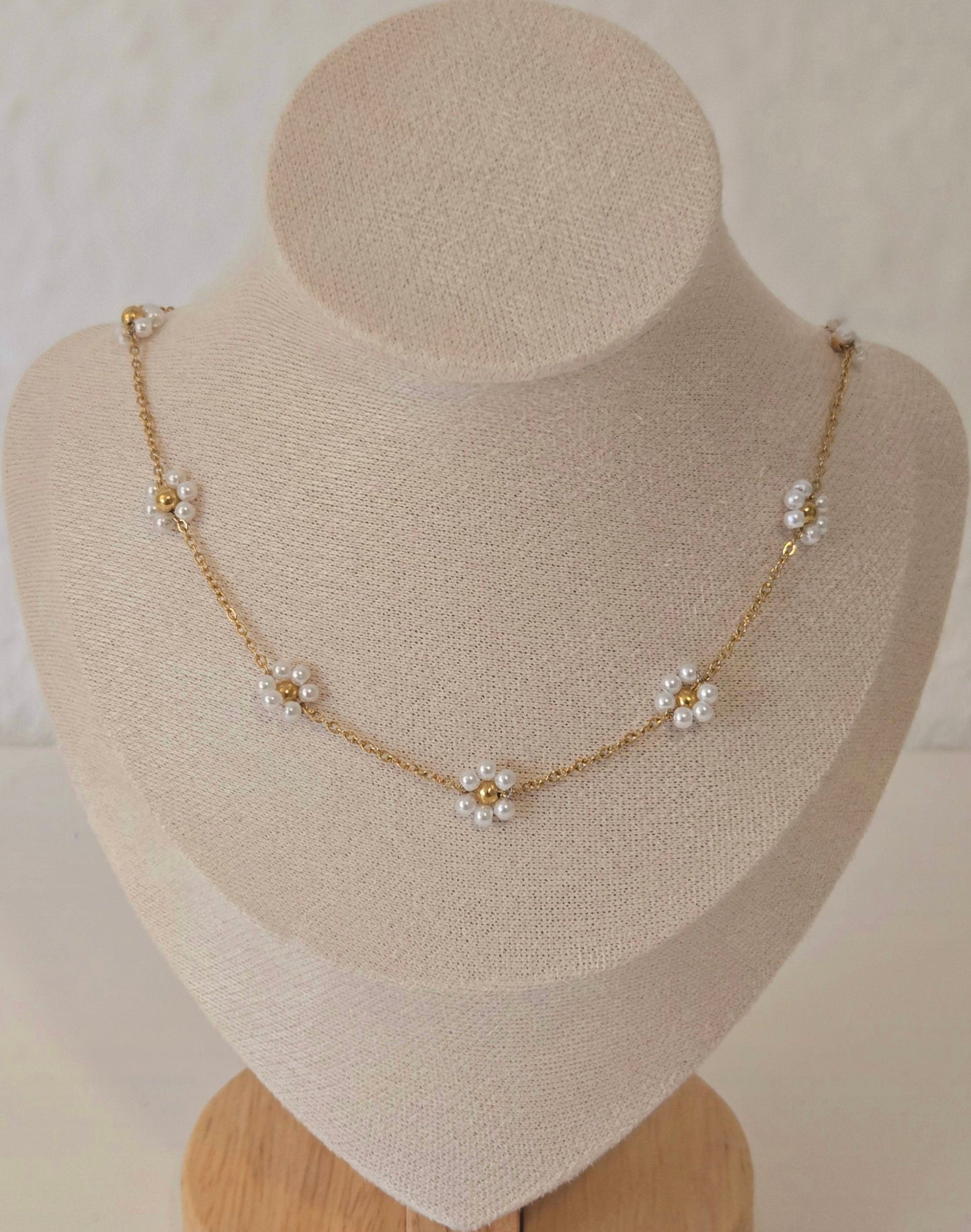 Floral Pearl Necklace