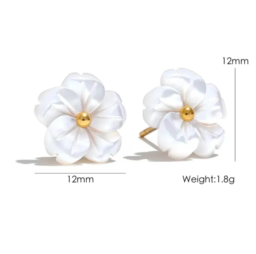 Elegant Floral Stud Earrings