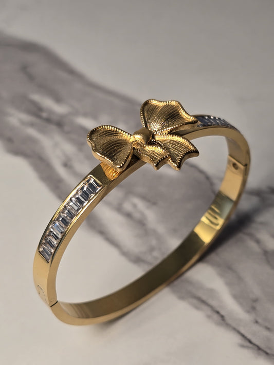Elegant Bow Gold Bangle