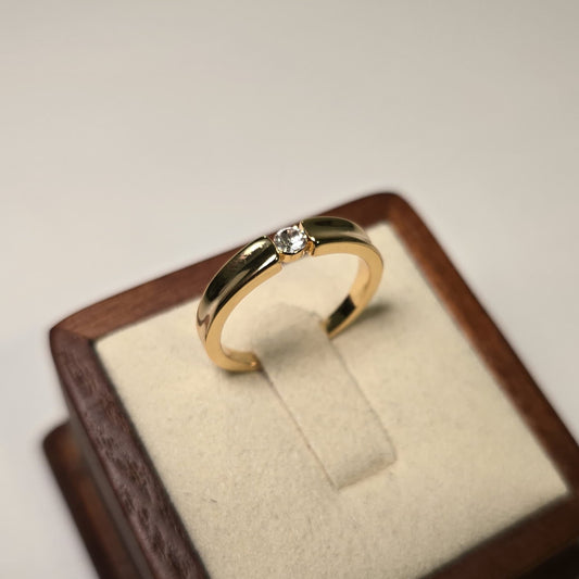 Simplicity Ring – Gold and Crystal