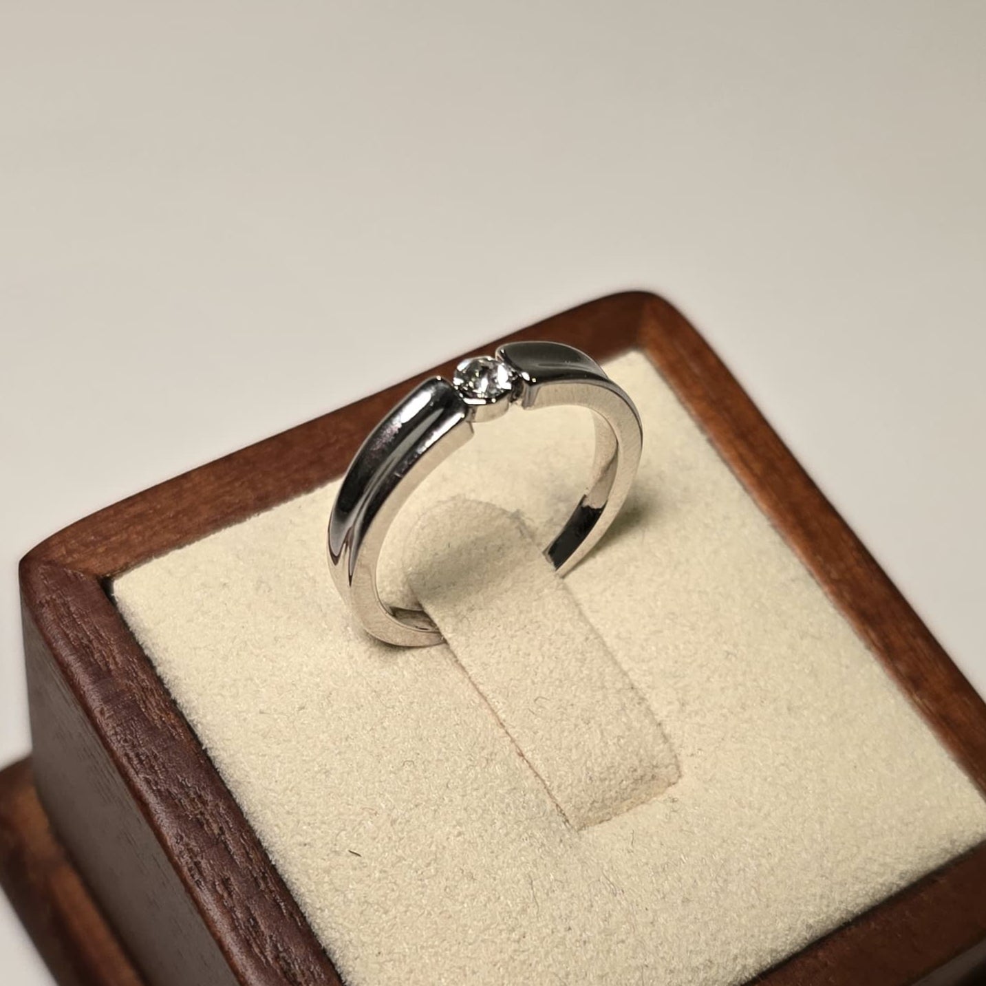 Simplicity Ring – Silver and Crystal